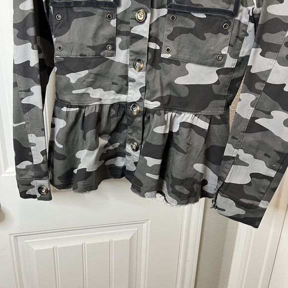 Knox Rose Military Camo Jacket Women Size M Gray Fitted Waist Button Up NEW - Picture 3 of 9